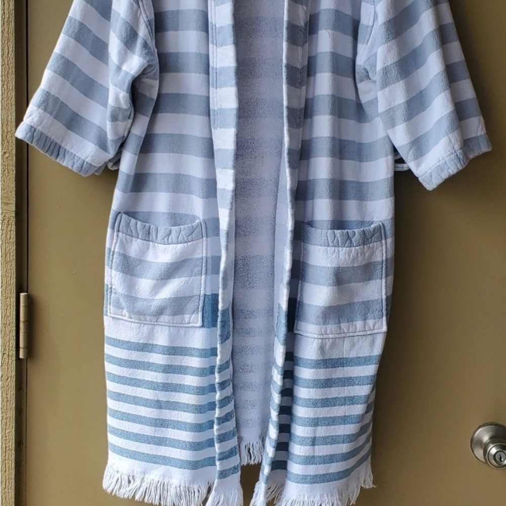 Hearth & Hand blue and white Terry cloth lined robe. Adorable!!!